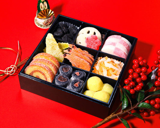 まるで本物の“グミおせち”で楽しいお正月を！今年は2～3人で楽しめるハーフサイズも登場　11月18日（火）よりオンラインストアにて予約受付開始