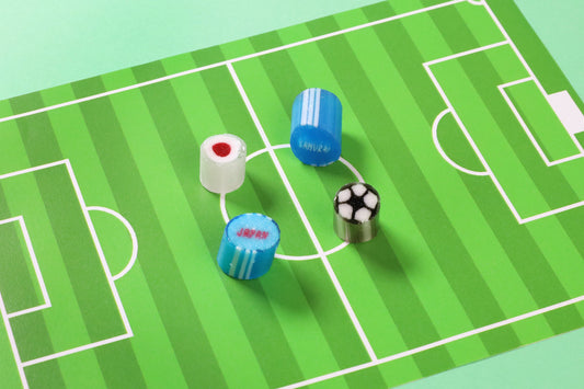 勝利の願いを込めて。サッカー愛がぎゅっと詰まったキャンディが登場　PAPABUBBLEのサッカーシリーズ　6月13日より発売